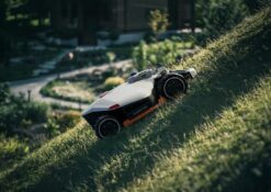 Miljöbild Mammotion LUBA 3 AWD